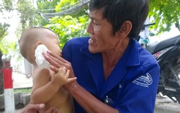 Đứa trẻ không cha được các tài xế xe ôm cưu mang