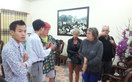 Gần 60 du khách được giải cứu giữa biển khi tàu chết máy