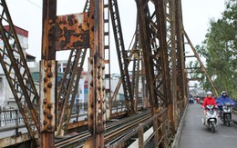 “Khóc” cầu Long Biên