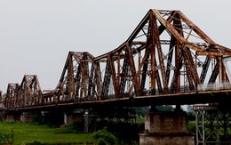 Bàn xong thì cầu... sập