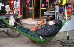 Sự thật về chuyện người đàn ông hơn 10 năm bị “bạo hành”, phải ở vỉa hè