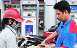 Xăng tăng 210 đồng một lít