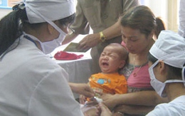 Ăn bớt vaccine là tin đồn thất thiệt