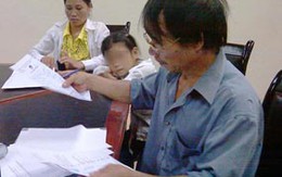 Bé 8 tuổi tố cụ ông xâm hại