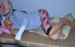 Gia đình giáo viên bị côn đồ tấn công
