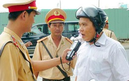 Uống rượu, đi xe máy bị phạt tới 3 triệu đồng 