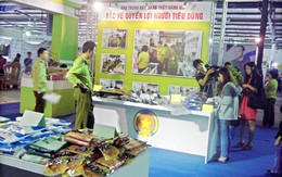 Cuối năm, đồ nhái bung hàng