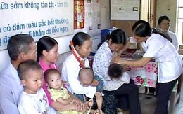 Hàng ngàn phụ huynh 	lo lắng vì thiếu vaccine