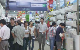 Thị trường hàng chống nóng sôi động