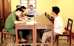 Bị nghi là ma rừng, con nuôi ra tay hại bố