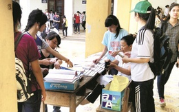 Đến hẹn, sĩ tử vào “lò”
