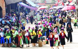 Sẽ làm rõ việc cưới nhau sau “chợ tình” Khâu Vai