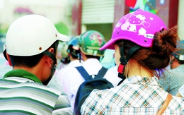 Đội mũ bảo hiểm rởm sẽ bị phạt như không đội mũ