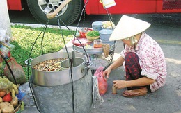 Thức ăn đường phố: Bẩn vẫn đắt hàng