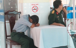 Những đôi mắt thâm quầng nơi Viện Bỏng