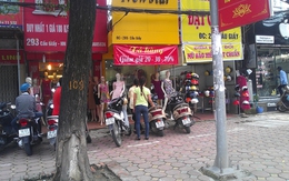 “Nhử” khách bằng việc cho tiền?