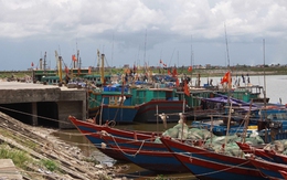 Hoãn mọi hoạt động, lo chống bão số 2