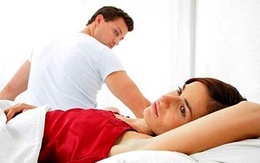 Hoảng hốt mỗi khi vợ… bỗng dưng ôm chặt