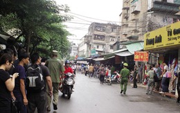 Hung thủ vụ bắt giữ con tin ở Hà Nội: Tay cầm dao, tay lướt web