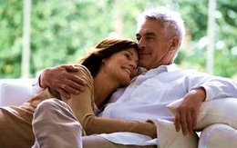 Phụ nữ bị mất xương nhanh hơn nam
