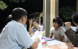 Hơn 100 khách bị “giam lỏng”