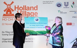 Trao tặng 4.800 suất sữa cho Ủy ban Y tế Hà Lan – Việt Nam 