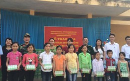 Tặng gần 12 tấn sữa cho học sinh vùng biên giới