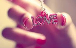 Về nữ tác giả 27 tuổi không cổ súy tình dục trước hôn nhân: Lấy gì để đo được “chữ trinh”?