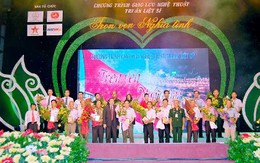 Tặng hóa chất hỗ trợ xác định danh tính hài cốt liệt sĩ