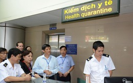 Kiểm tra sốt xuất huyết Ebola tại sân bay Nội Bài