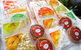 Nhiều hàng tết "độc", mới và lạ