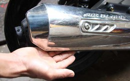 Thêm một cụ bà đứt ngón chân vì tấm cản pô xe Air Blade