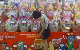 Khủng hoảng, nhà nhà “bóp” hầu bao đón Tết