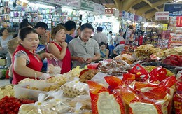 Thưởng 'hẻo', rút sổ tiết kiệm để tiêu Tết