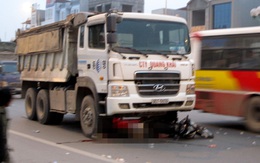 3 cháu nhỏ thoát chết dưới gầm xe ben