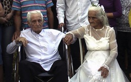 Cụ ông 103 tuổi tổ chức lễ cưới với cụ bà 99 tuổi sau 80 năm chung sống