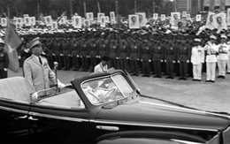 Chiếc xe chở Đại Tướng Võ Nguyên Giáp tại lễ duyệt binh 2/9/1975