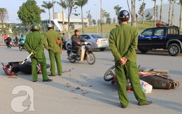 Hà Nội: 2 xe máy đâm nhau, 3 người nguy kịch