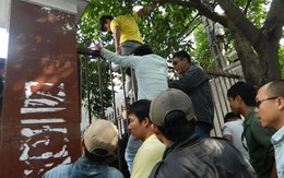 Giang hồ phá cổng ĐH Hùng Vương trấn áp giáo viên, sinh viên