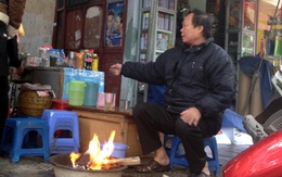 Người Hà Nội đốt lửa giữa ban ngày chống lại giá rét