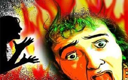 Bị hiếp dâm tập thể, cô gái châm lửa tự thiêu sống