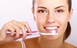 Bí mật giúp bạn có hàm răng trắng bóng hơn