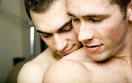 Tôi làm trai bao cho gay