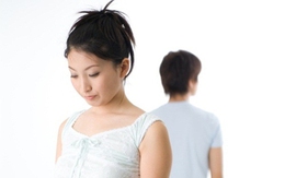Nếu tôi đồng ý, anh sẽ bỏ vợ