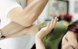 Cô ngủ với nó bao nhiêu lần rồi?