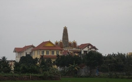 Biệt phủ nguy nga của chủ nhân bữa tiệc 2.000 mâm