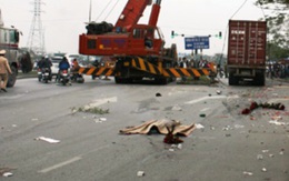 Đi bán hoa ngày 8/3, 2 nữ sinh bị tông chết