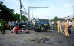 Tai nạn giao thông kinh hoàng, 10 người thương vong