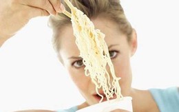 9 nguy hại khi ăn nhiều mì tôm