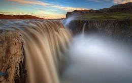 Vẻ đẹp "mê hồn" của thác nước 'dữ dội' nhất châu Âu